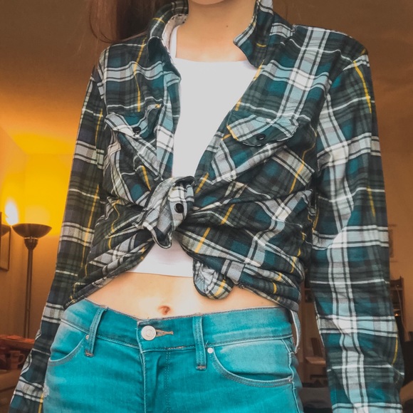 GREEN PLAID TOP - Picture 2 of 2